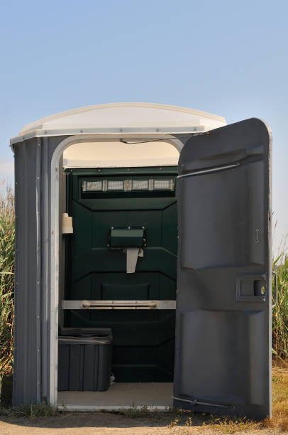 Best Restroom trailer rental cost  in Hemlock, MI